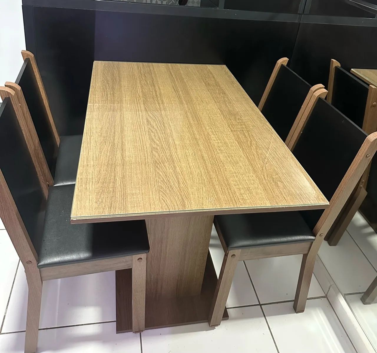 Conjunto mesa com 4 cadeiras  - Foto 4