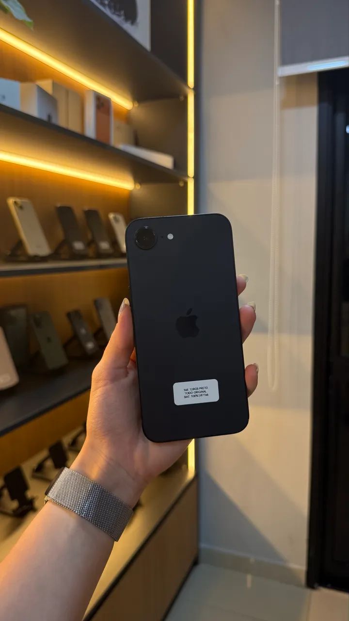 iPhone 16e 128GB 100%. (Compra em Loja física)