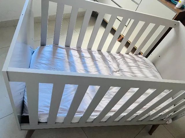 Berço americano 100% mdf e pés em madeira maciça  - Foto 2