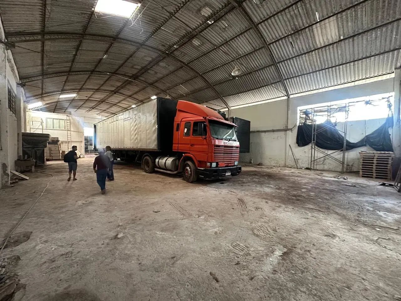 Galpão de 1.000 m2 próximo da Rodovia Arthur Bernardes - COM0090WGG