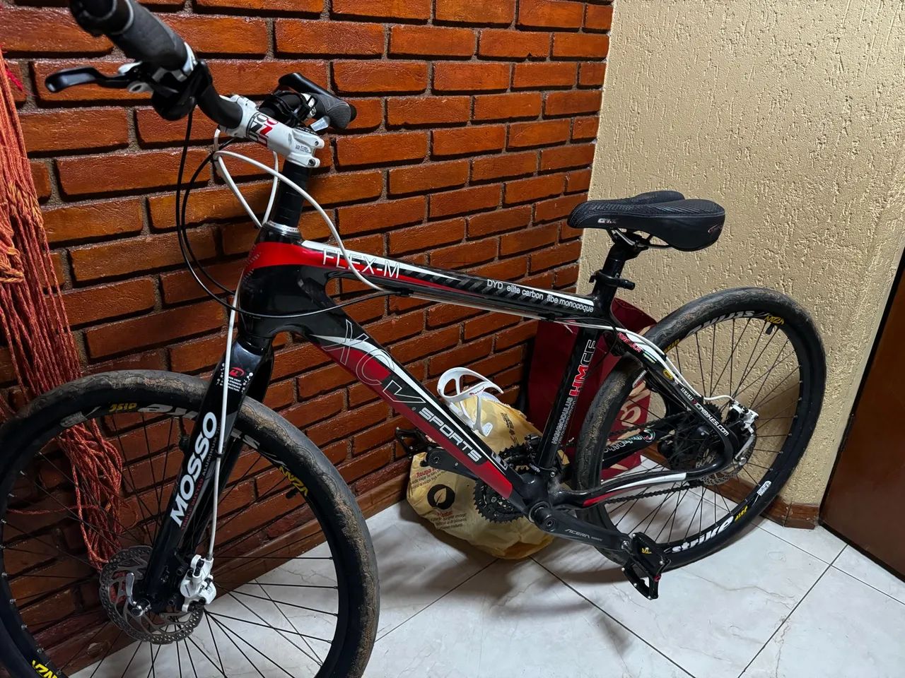 Bicicleta aro 26 full carbono