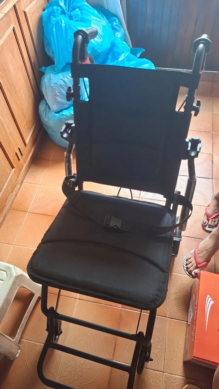 Cadeira de rodas - Foto 4