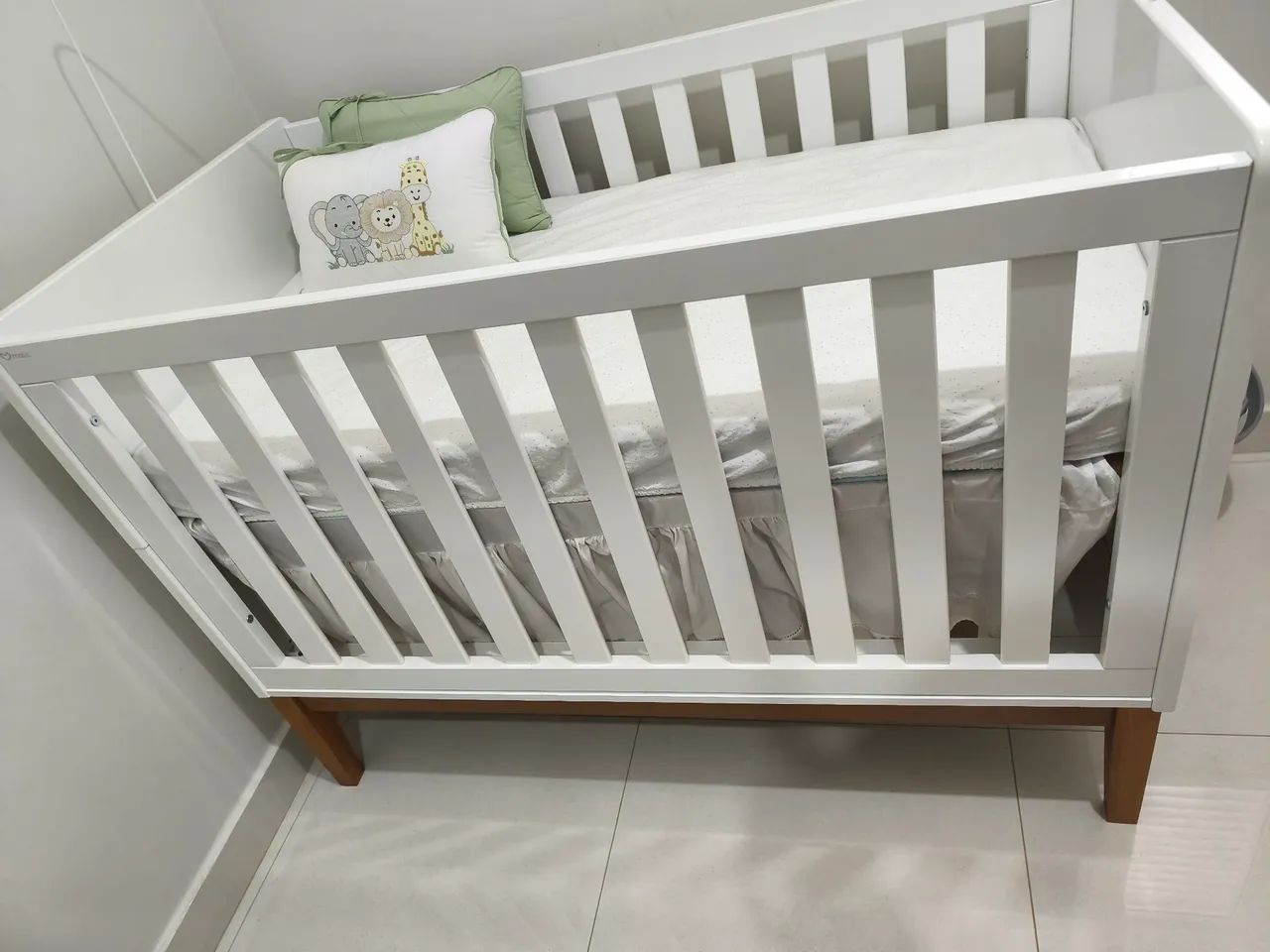 Vendo berço praticamente Novo
