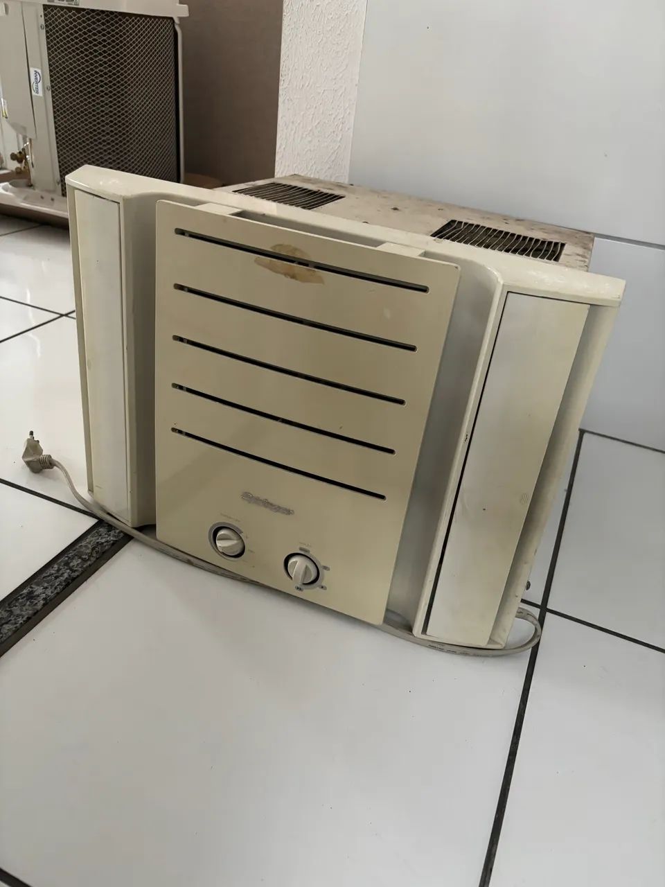 Ar condicionado de janela 127 volts  - Foto 2