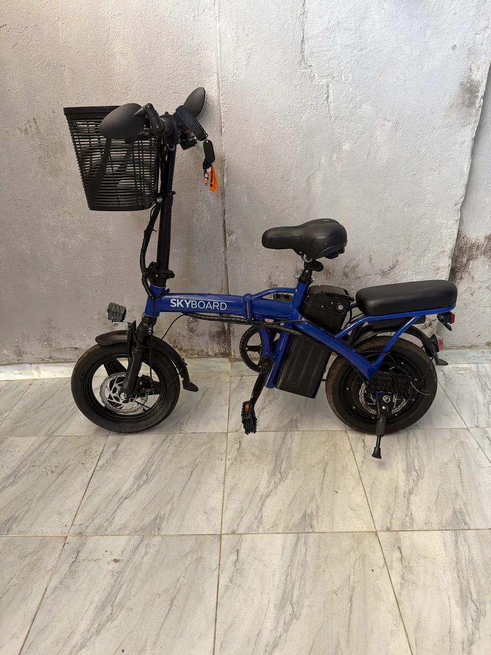 Vendo uma moto elétrica 