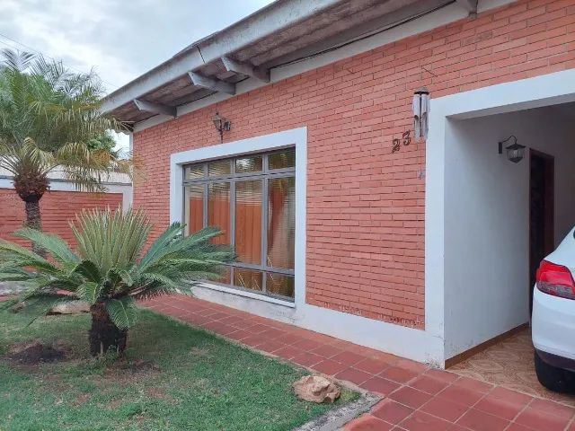 Casa ampla próximo a igreja São Benedito, Limeira - Sp, ideal para moradia ou comércio.