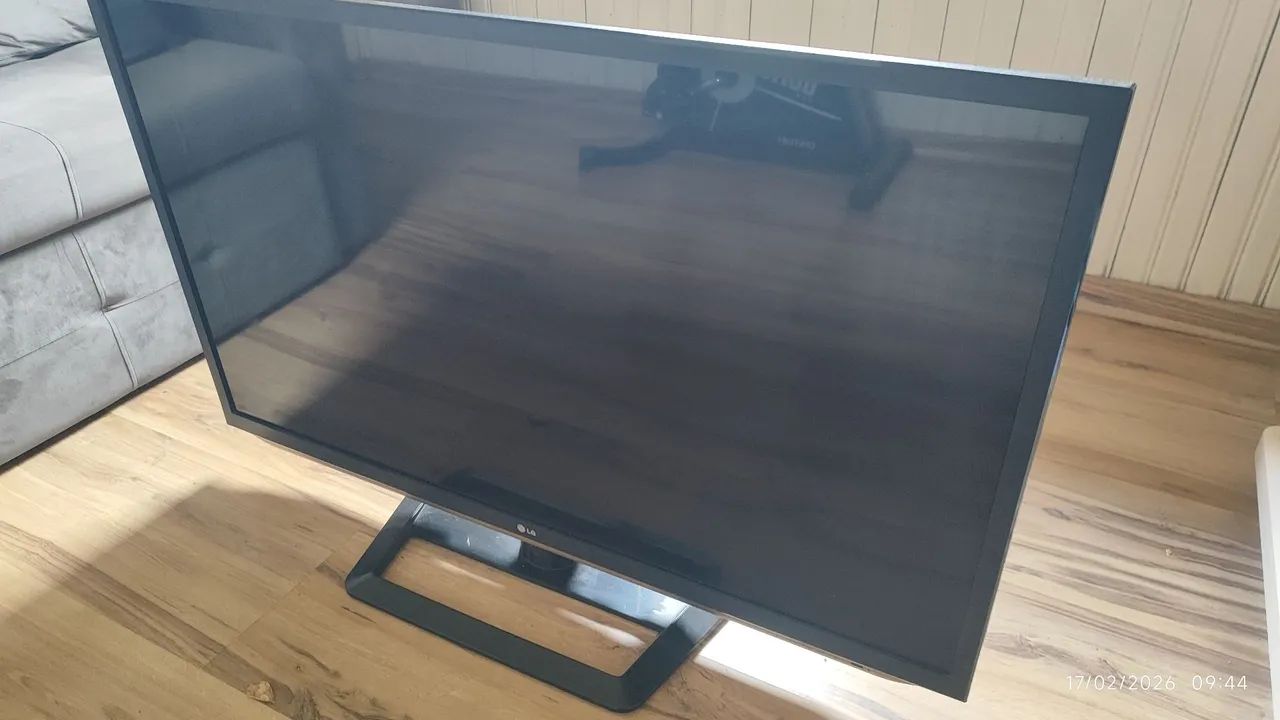 TV LG 47 polegadas com defeito