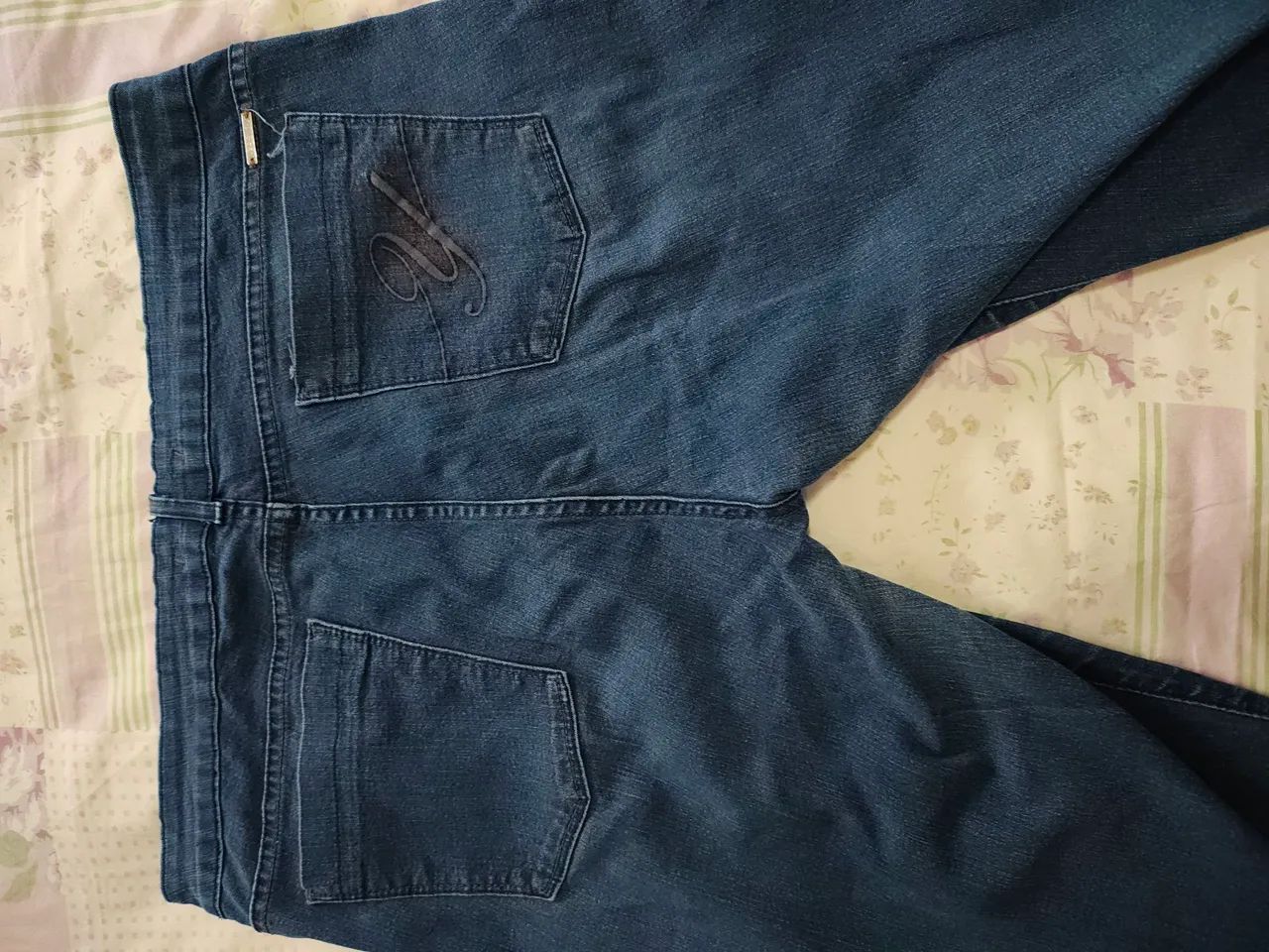 Calça jeans feminina número 48 - Foto 4