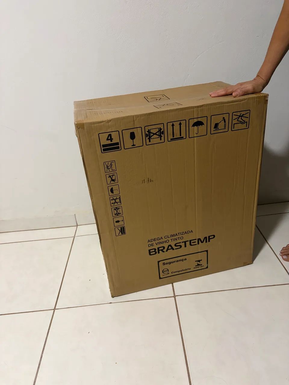 Adega 13 garrafas Brastemp o