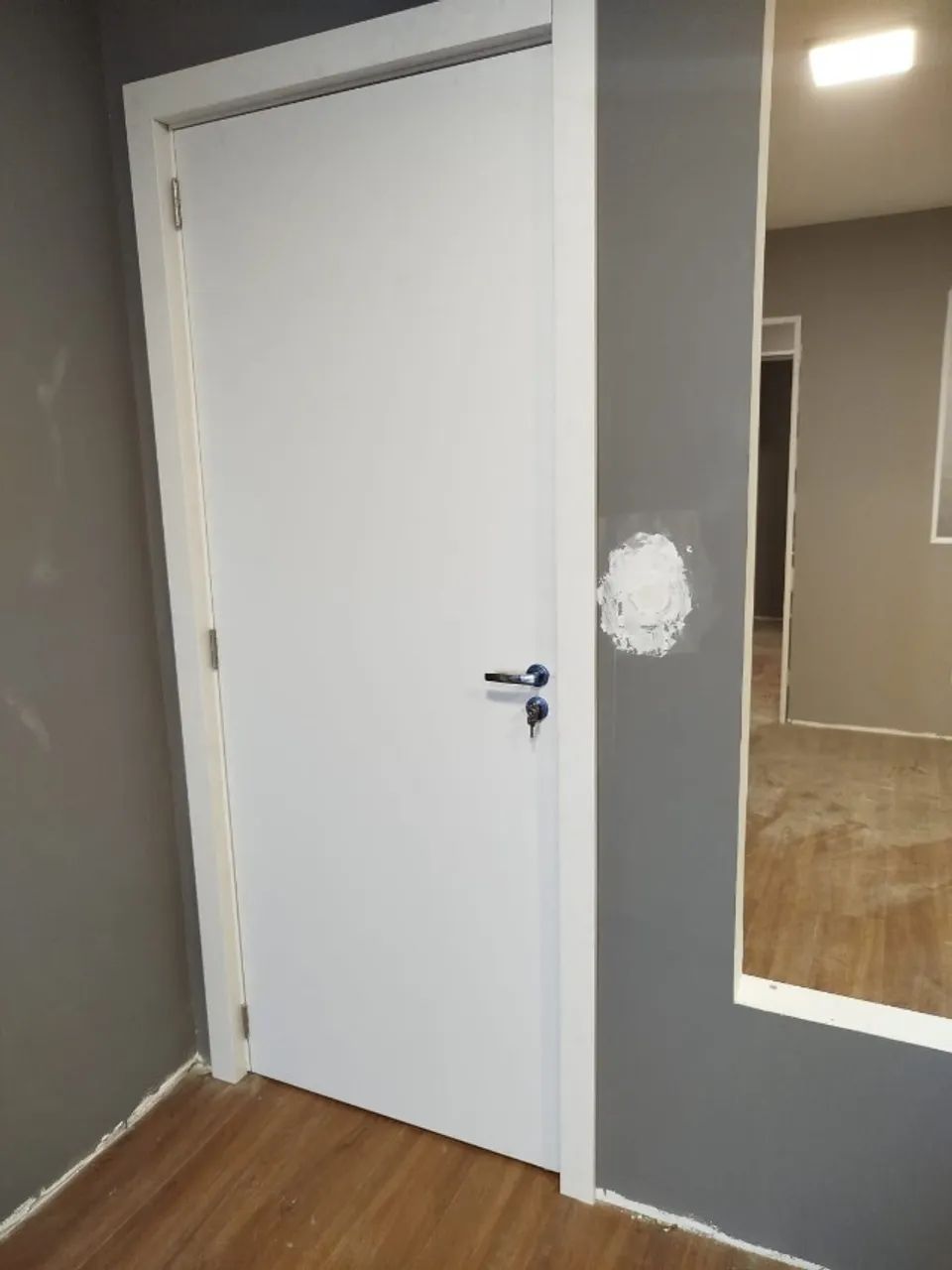 Assentamento de portas e kit porta pronta - Foto 5