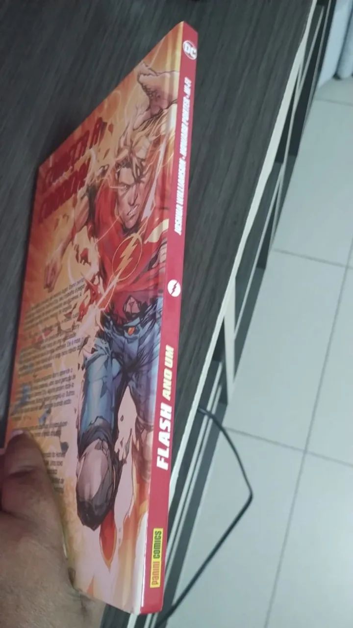 Flash ano um capa dura - Foto 3