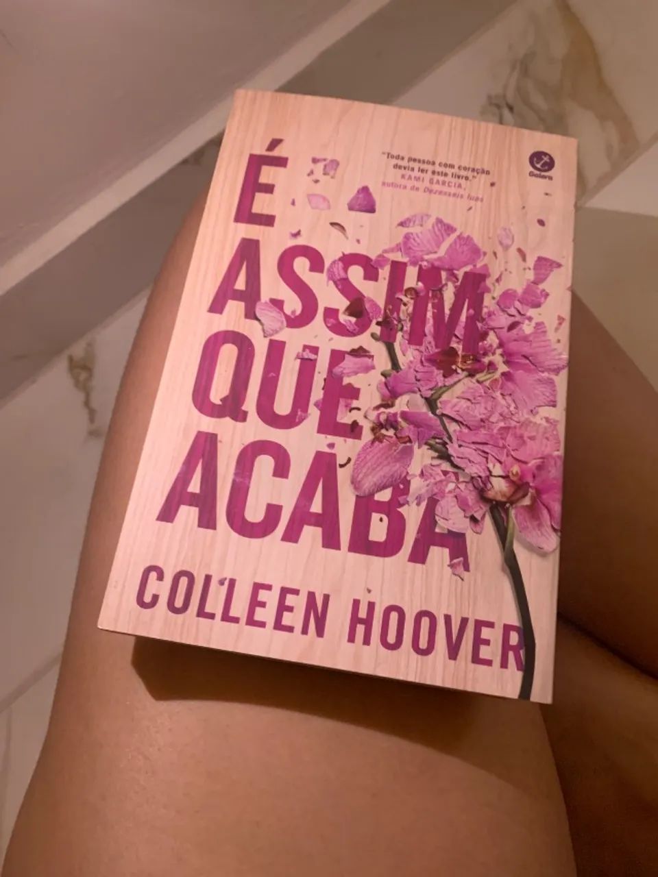 Livro É Assim Que Acaba  - Foto 4
