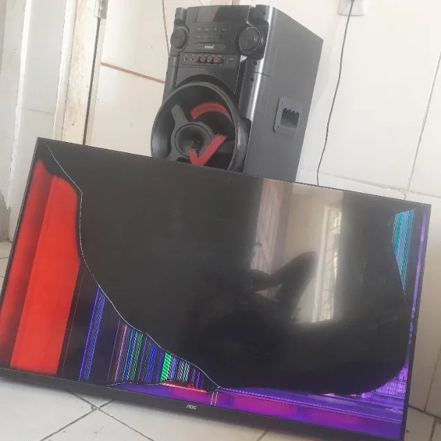 Televisão marca ^CO 42 polegadas somente com o display quebrad,  televisão nova nova  - Foto 3