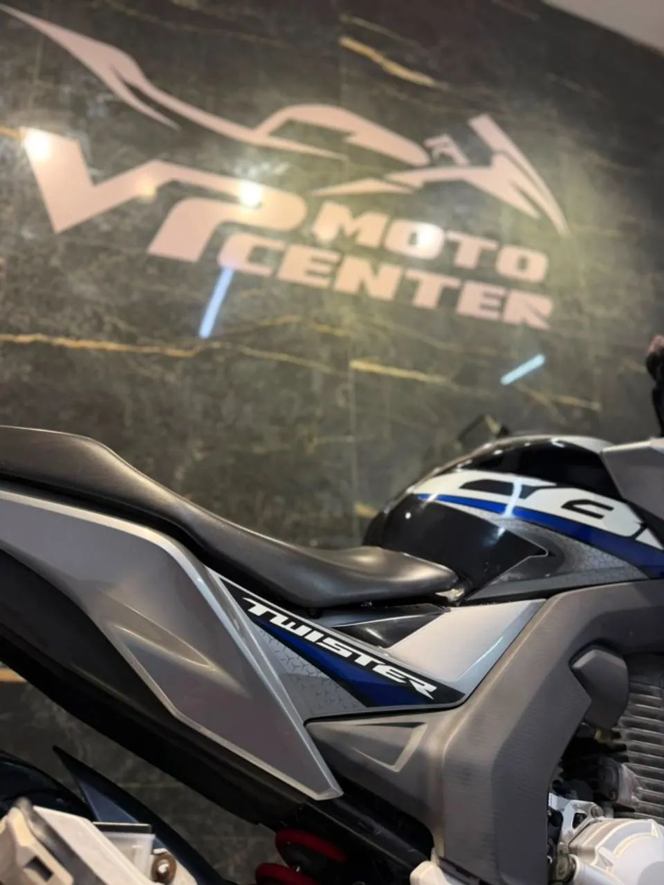 CB 250 TWISTER  2019 - Foto 5