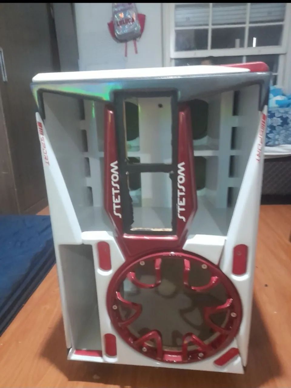 Projeto de caixa Bob com rack móvel com quatro médio de 6 polegadas e um sub de 12 - Foto 2