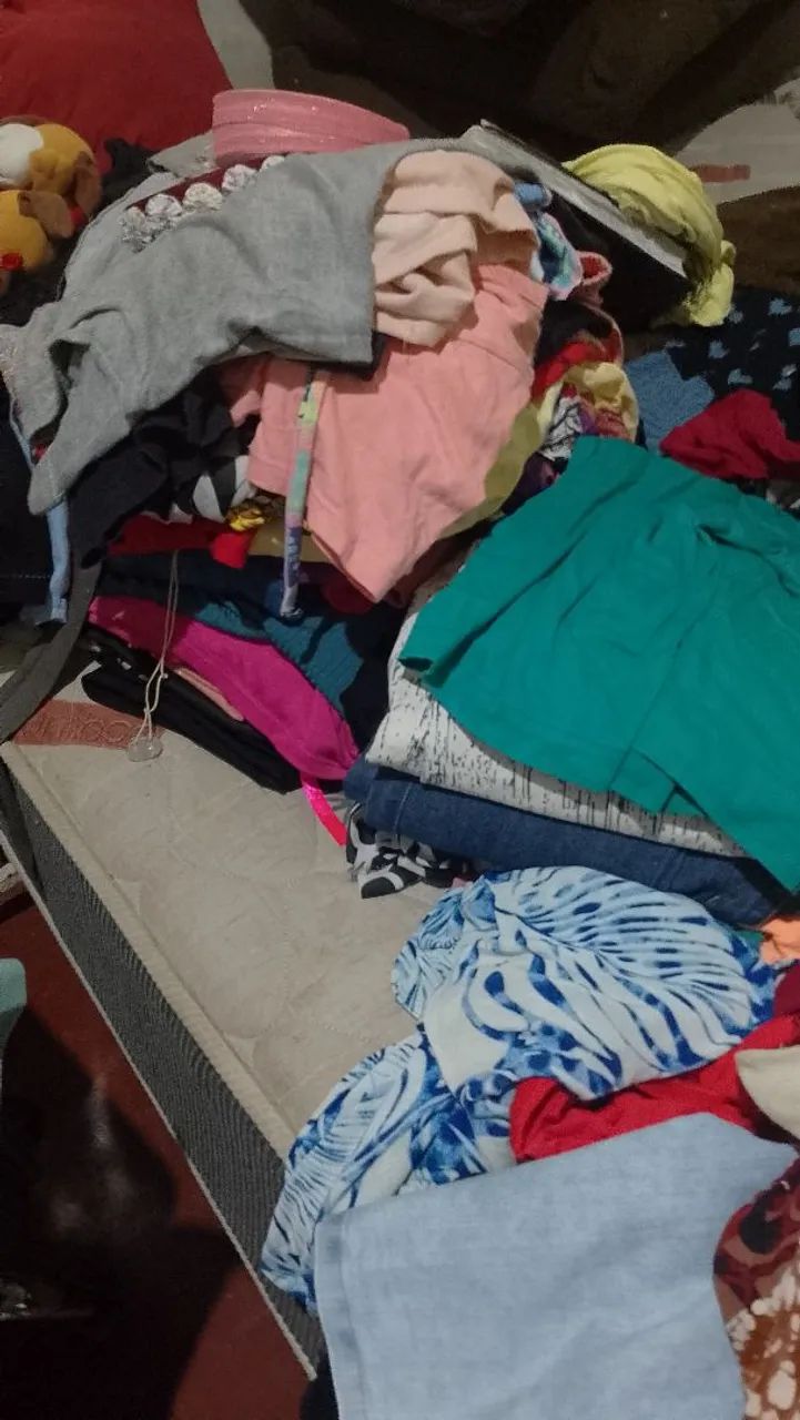 Roupa de bazar - Foto 2