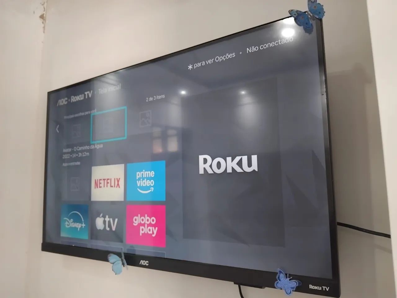 smart TV AOC 50 polegadas, cor preta, tenho os pés, nota fiscal e a caixa  - Foto 3