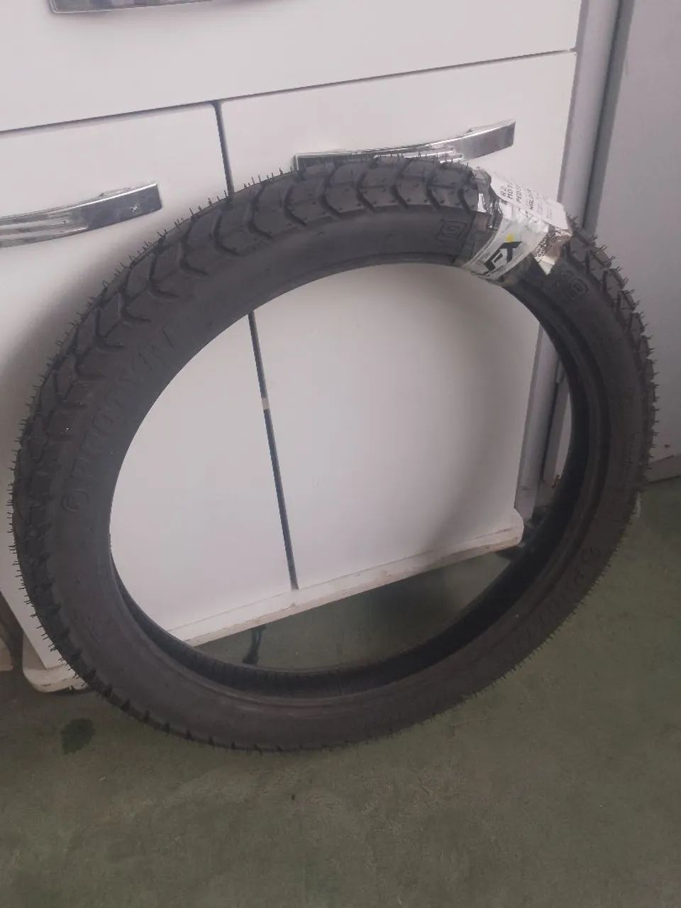 Pneu novo 90/90-100 - Foto 2