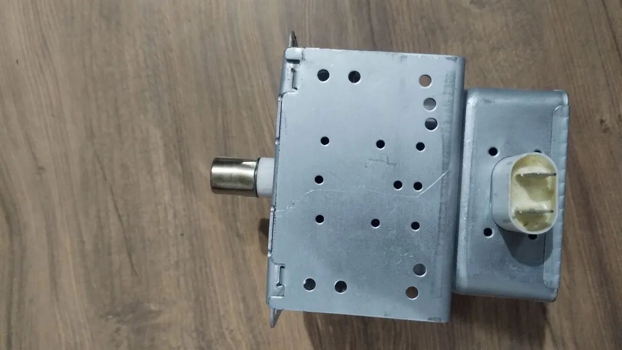 peça para microondas Magnetron  - Foto 2