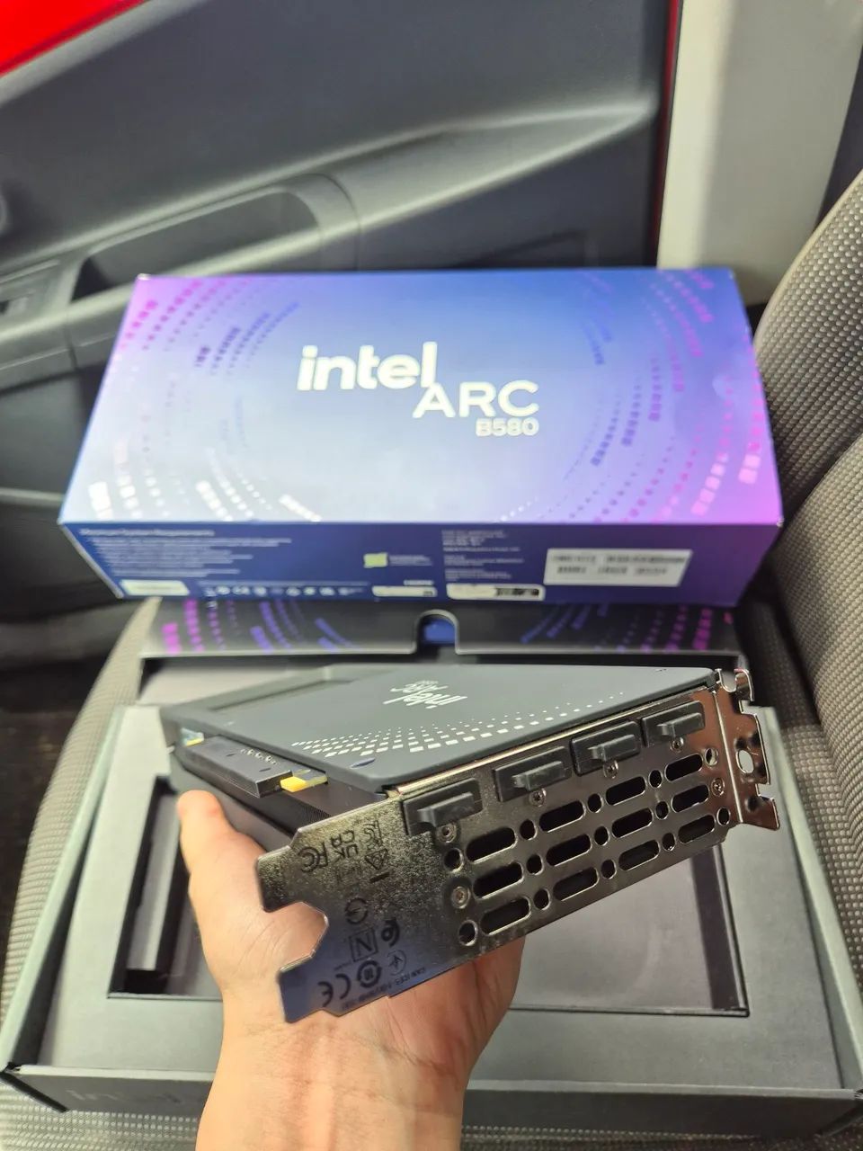 Intel Arc b580 12gb Limited Edition - Foto 3