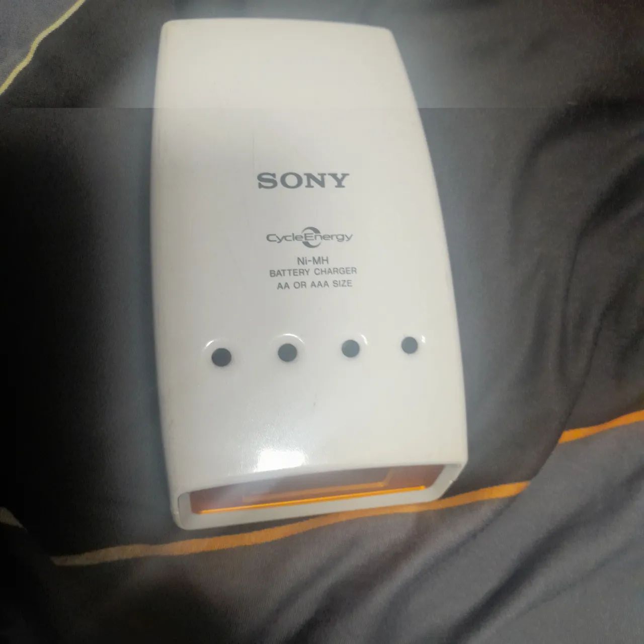 Carregador de pilhas sony