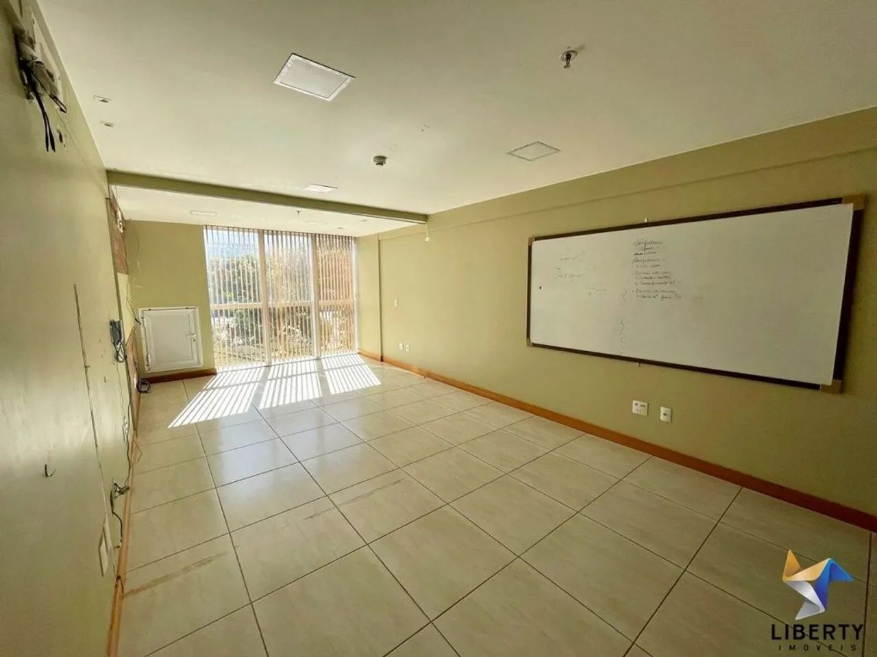 SIG - Platinum Office - Sala com Bancada - Plano Piloto - Foto 5