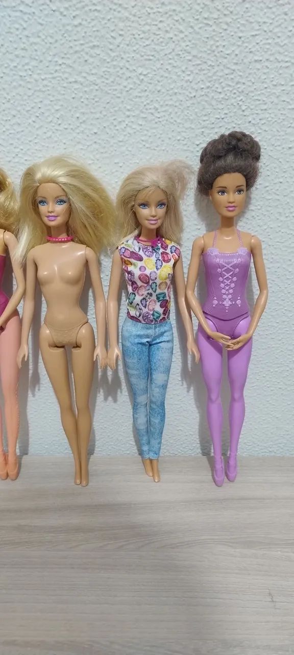 Lote 7 bonecas Barbies - Foto 3