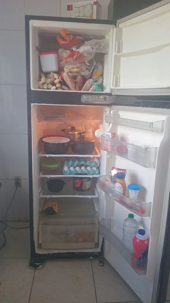 Geladeira usada  gelo seco - Foto 2