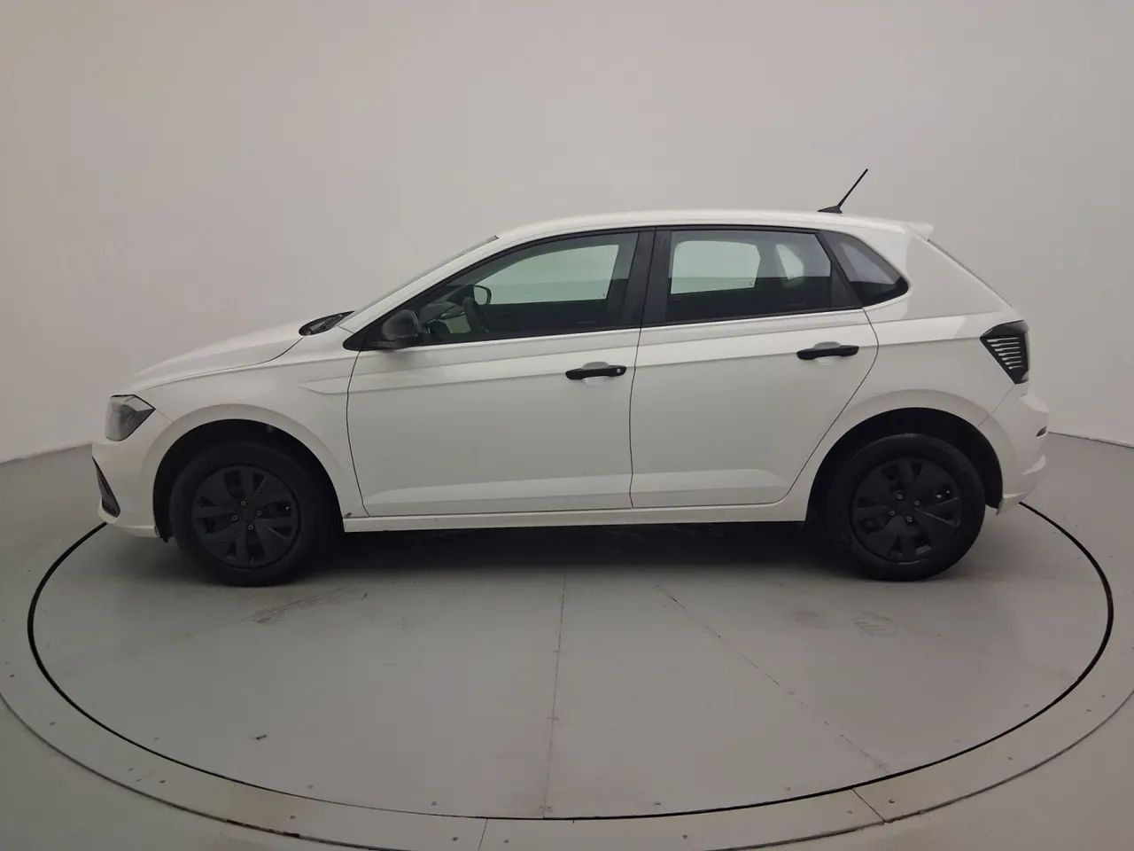 Volkswagen Polo Track 1.0 Flex 12V 5p, foto 2 de 18