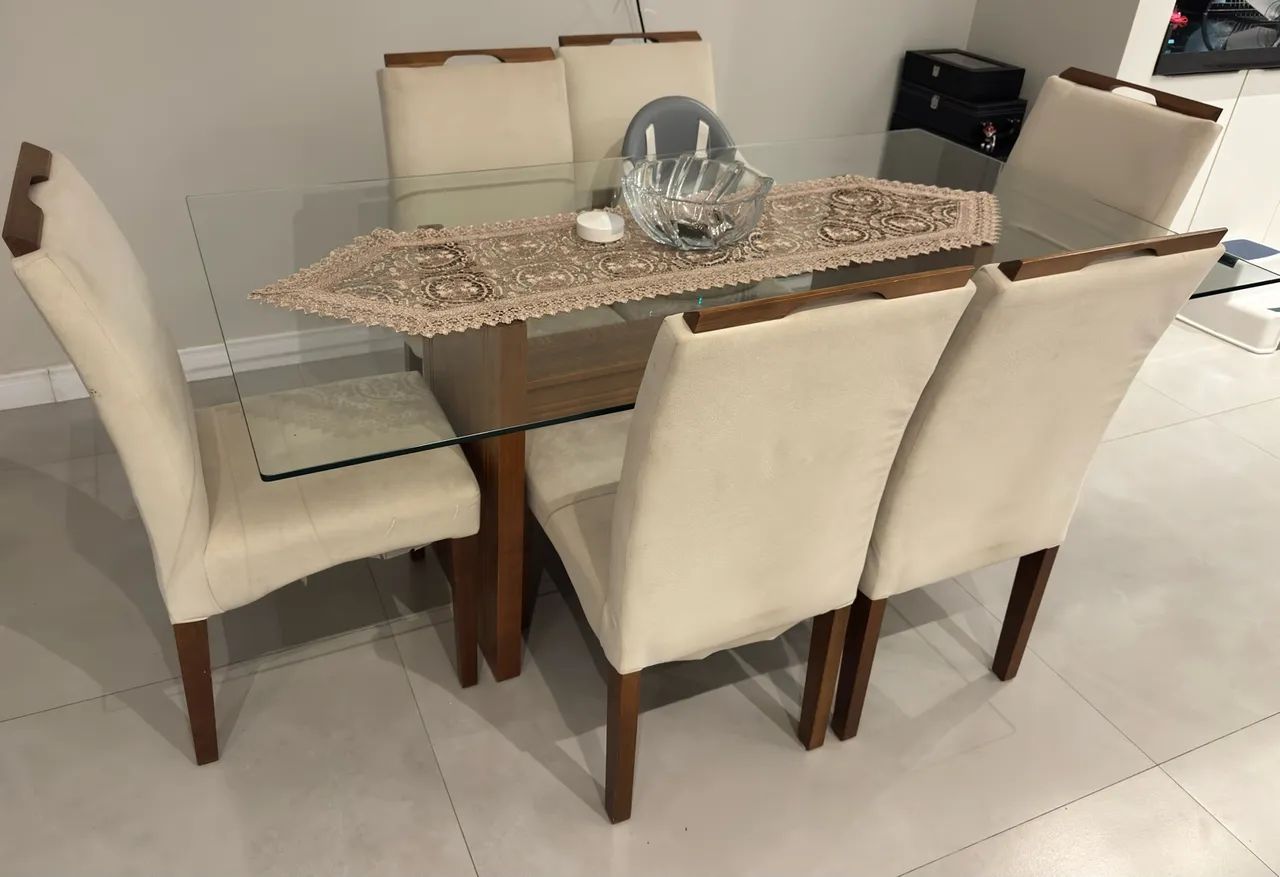 Conjunto de mesa 1.80m + 5 cadeiras - Foto 2