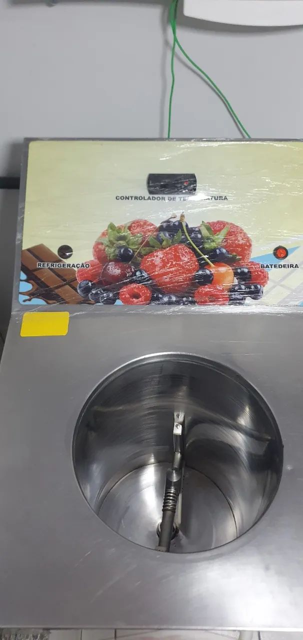 Vendo maquinas de fabricação de Açaí, Sorvetes de pote e Picolés. - Foto 2