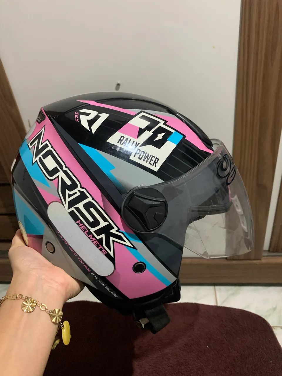 Capacete norisk 