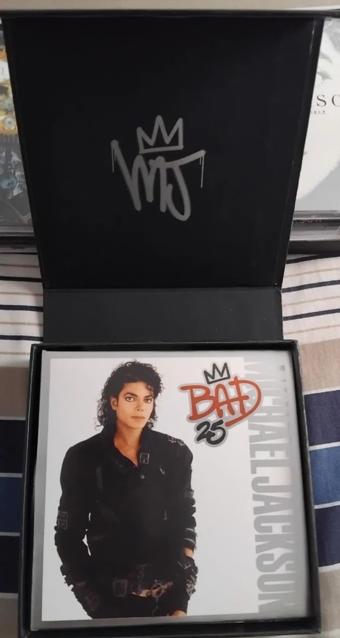 Michael Jackson - Discografia - Bad 25 - Foto 4