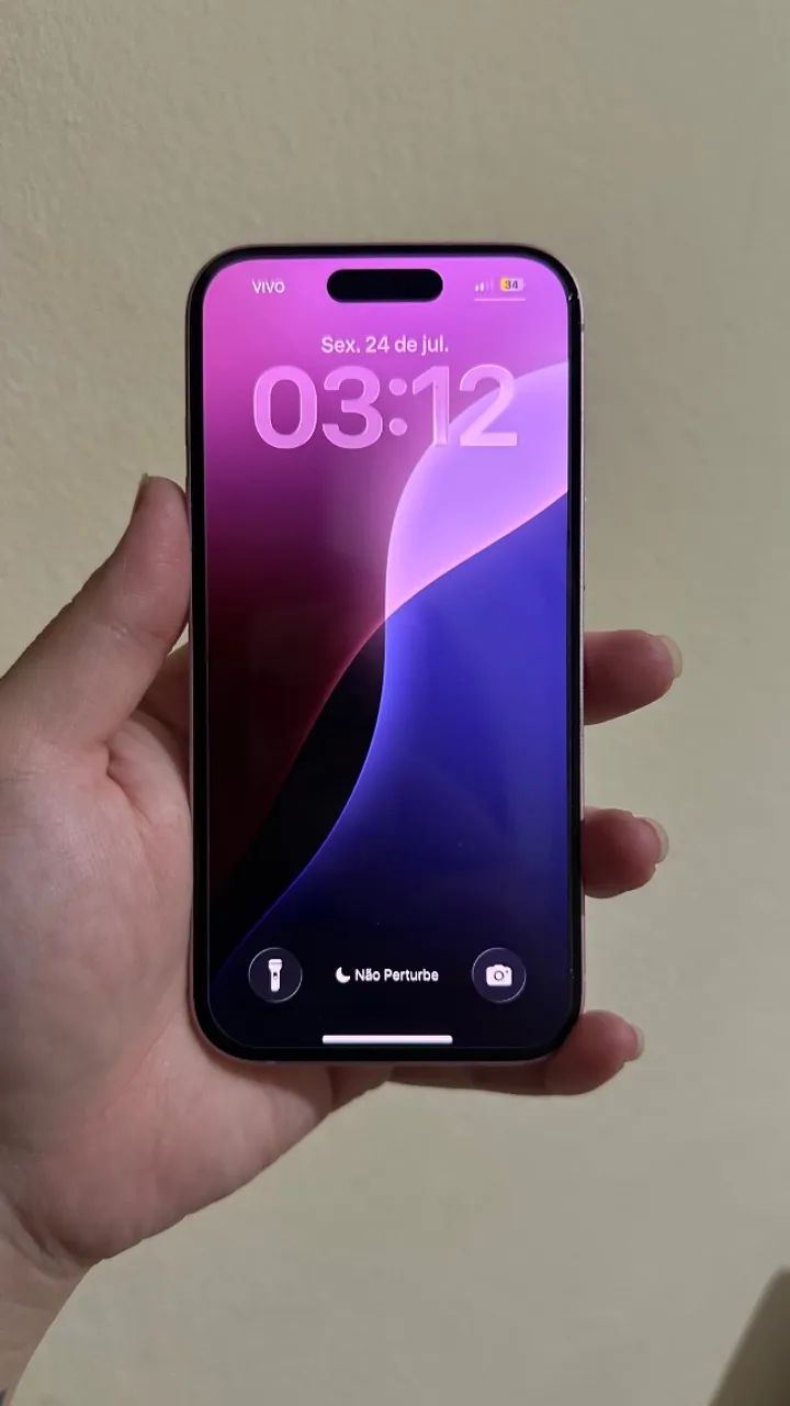 iPhone 15 