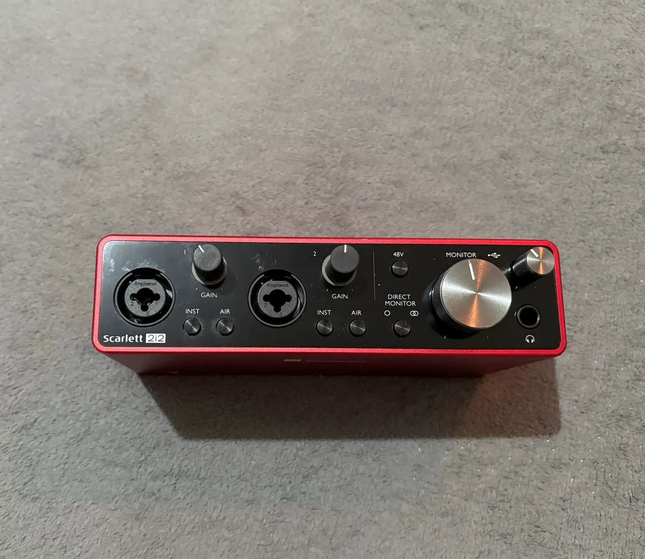 Focusrite 2i2 g3 interface de áudio  - Foto 2