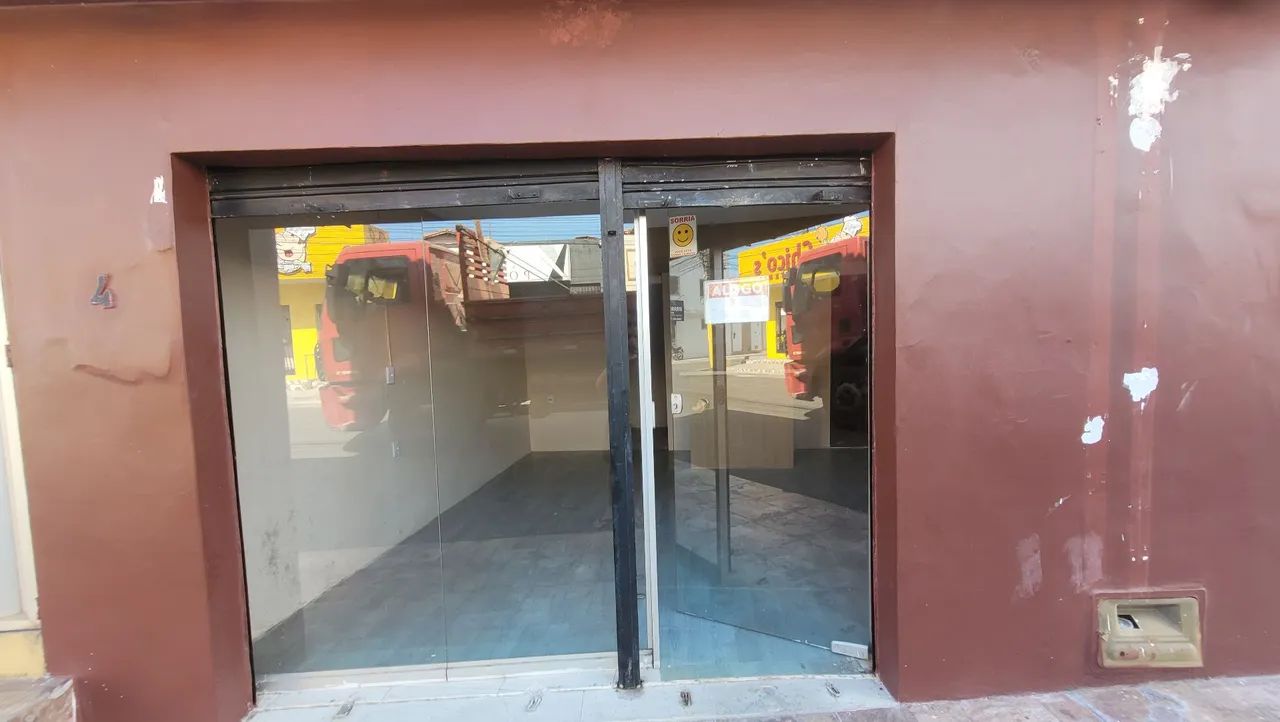 Ponto Comercial para Alugar - Loja com Balcão, Estoque e Banheiro