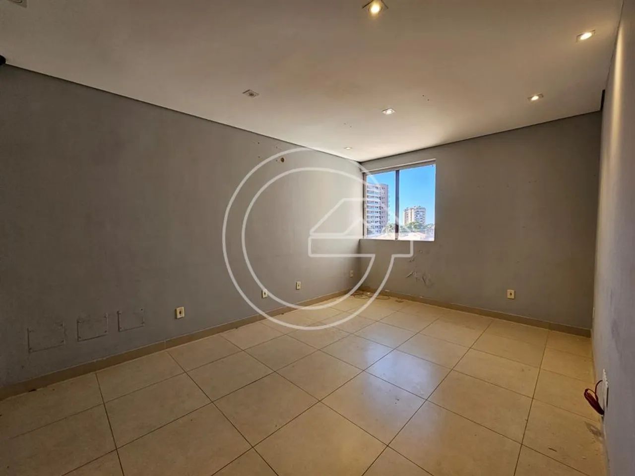ALUGA-SE Comercial NO ESMERALDA - MARÍLIA/SP - Foto 4