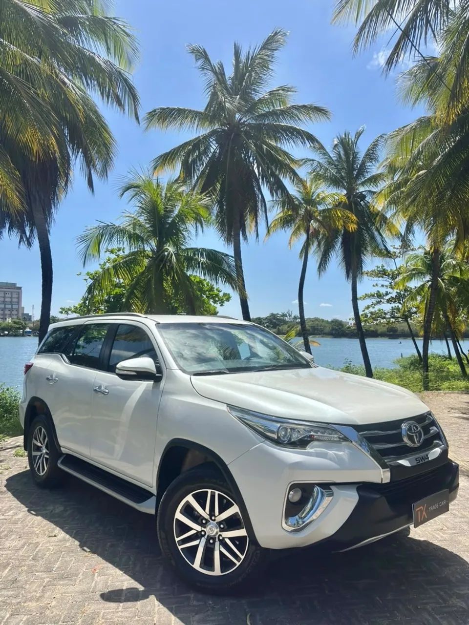 Toyota Hilux SRX 4X4 AT 2.8 TB 2017