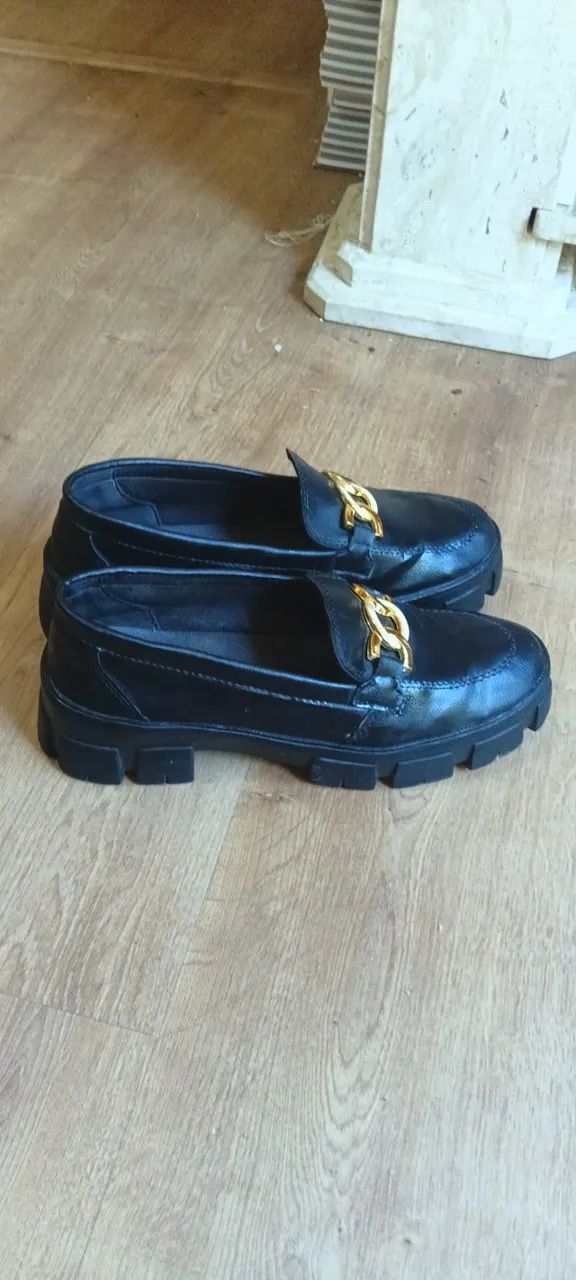 Sapato Oxford preto tratorado