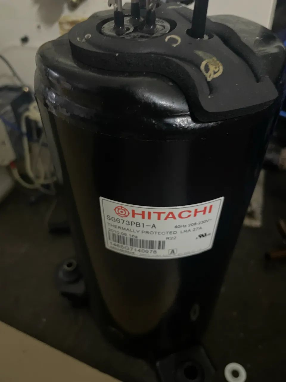 Compressor r22, 12 mil btus, Hitachi.