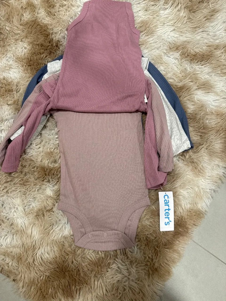 Kit body?s carter?s 12 meses  - Foto 2