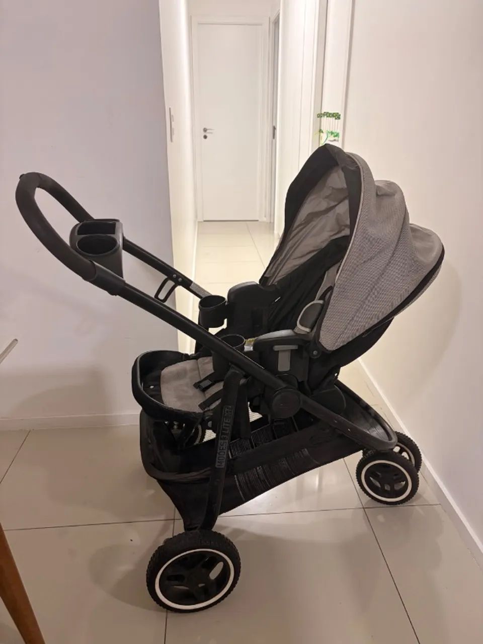 Carrinho de bebê Graco + bebê conforto compatível - Foto 2