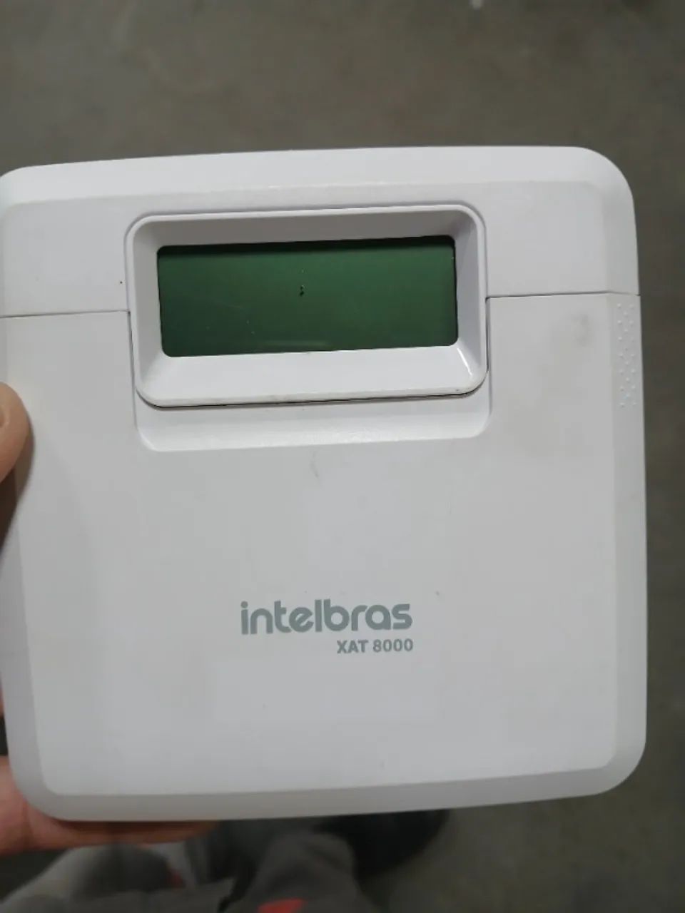Central de alarme sem fio Intelbras XAT 8000