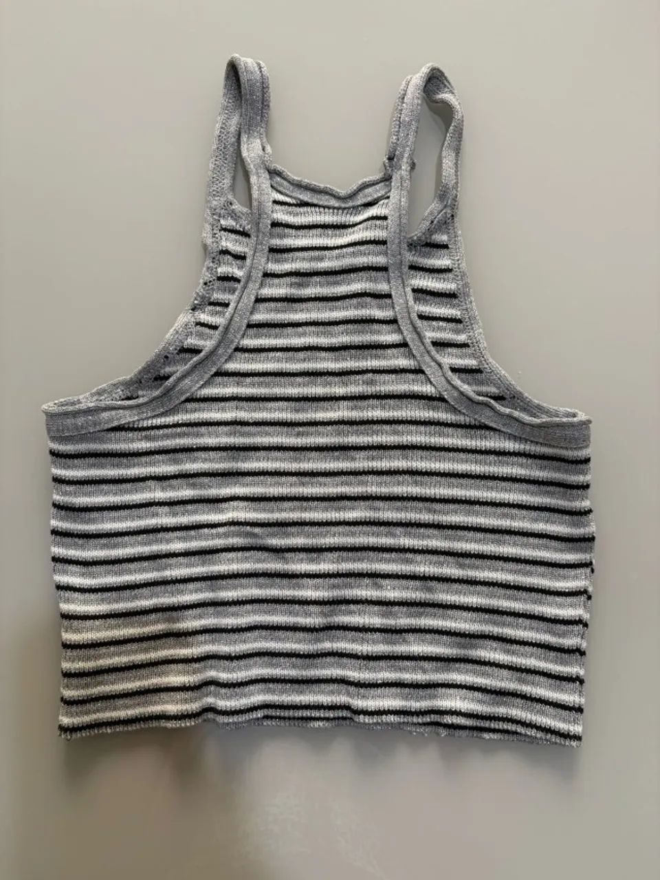Cropped Tricot Listrada Cinza e Preta - Foto 2