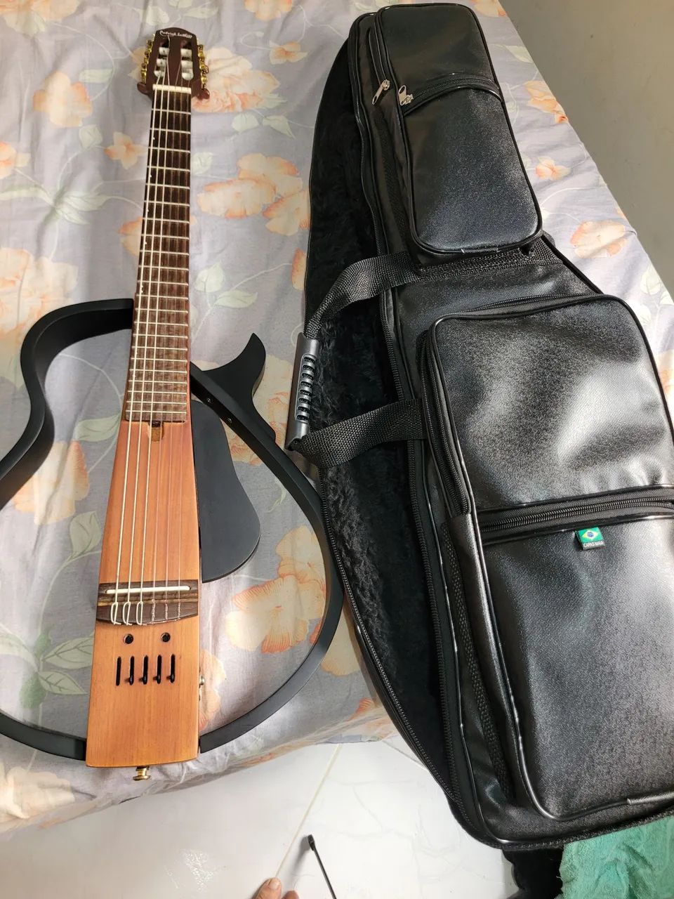 Violão modelo silent Patrick luthier 