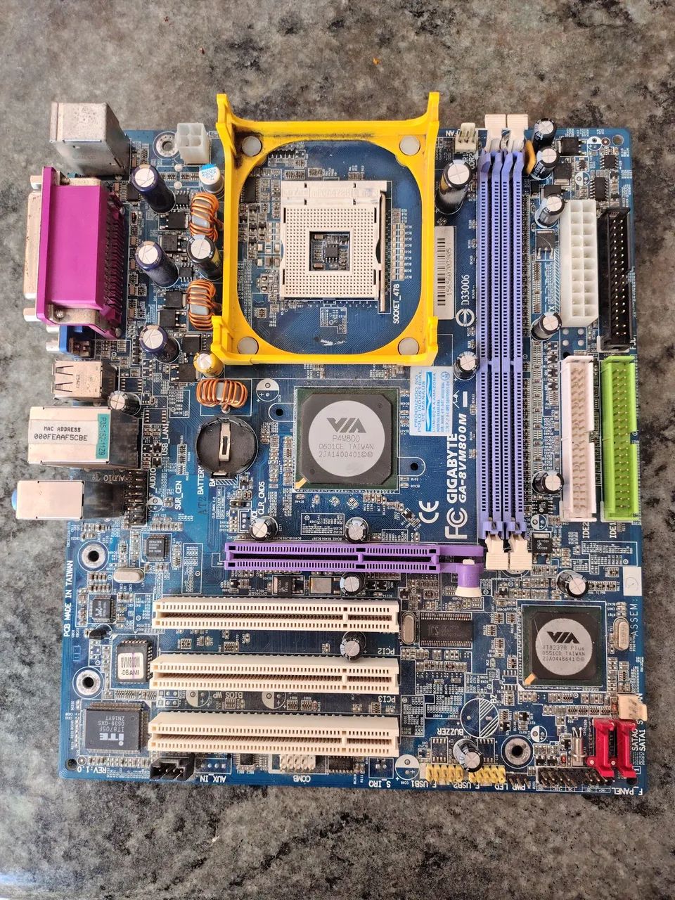Placa mãe GA 8VM800M LEIA O ANÚNCIO 