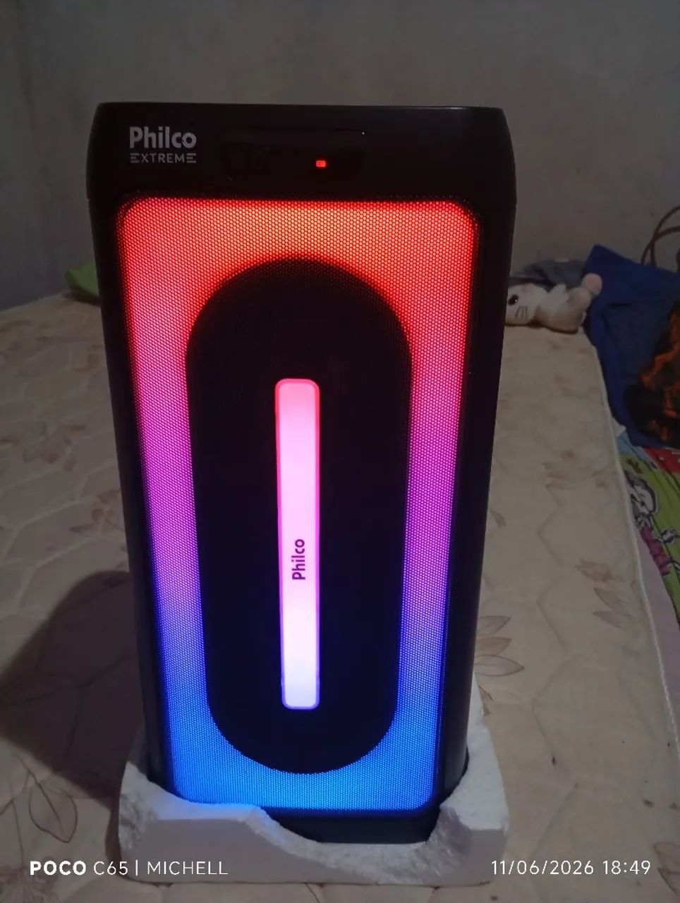 Vendo caixa Philco 