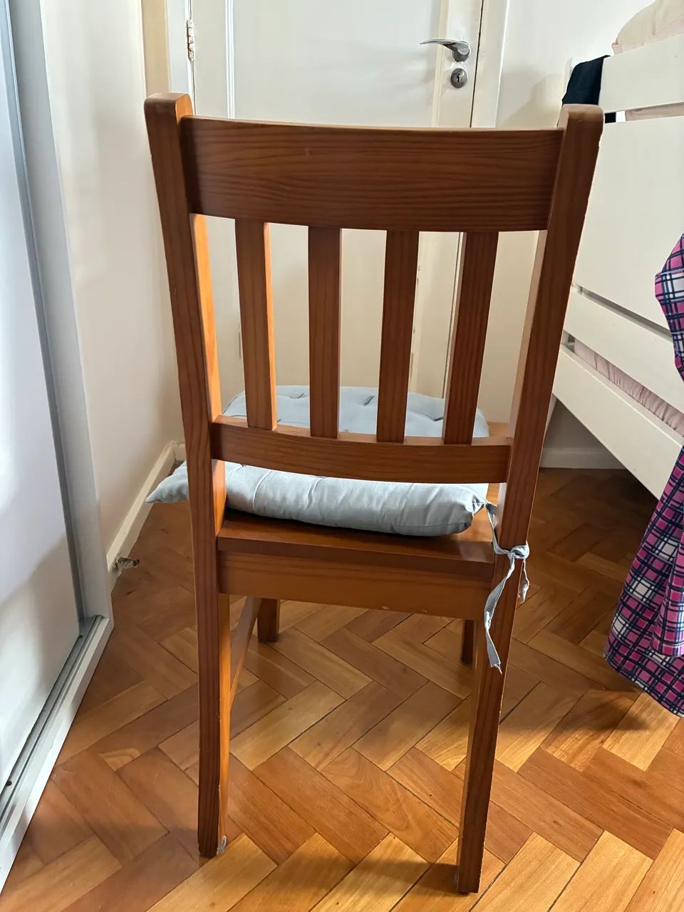 Cadeira de madeira de escritório  - Foto 4