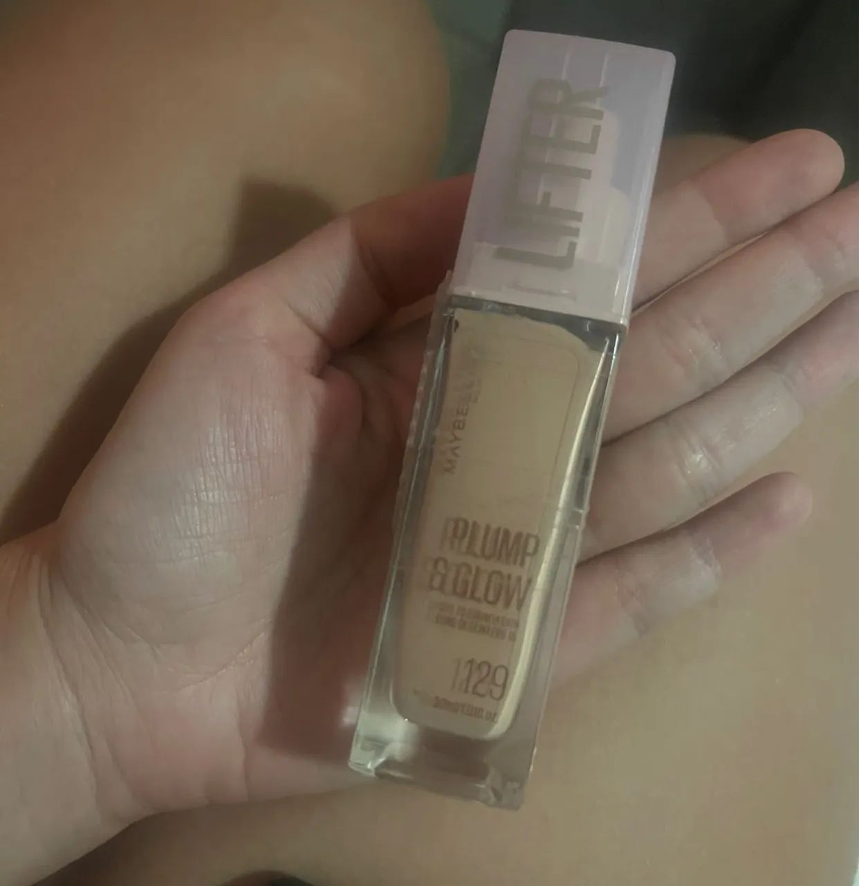 base maybelline lifter glow 