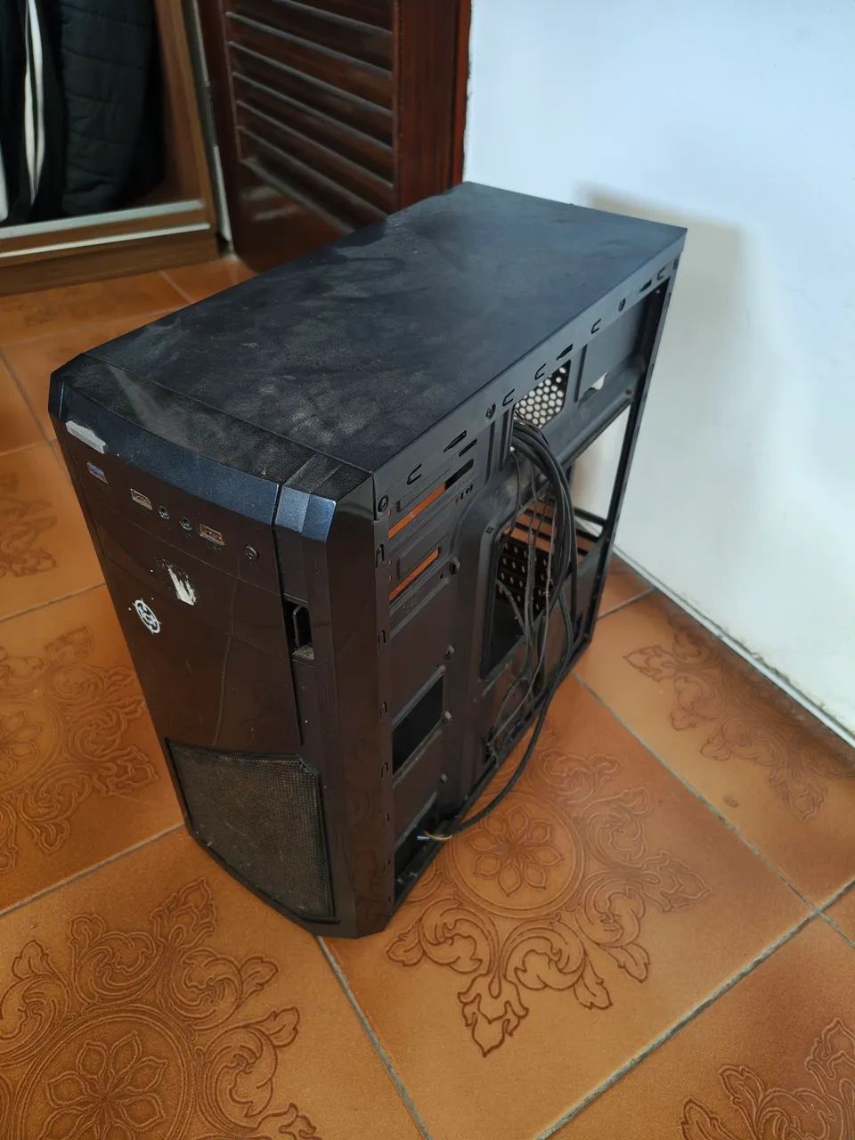 Gabinete Usado Funcionando (Sem Tampas) - Foto 2